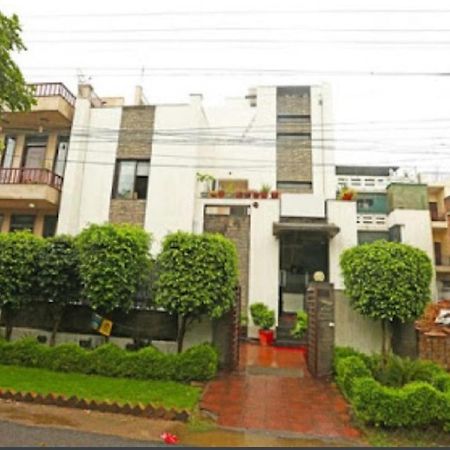 Hotel Pacific Inn Huda City Centre Gurgaon Buitenkant foto