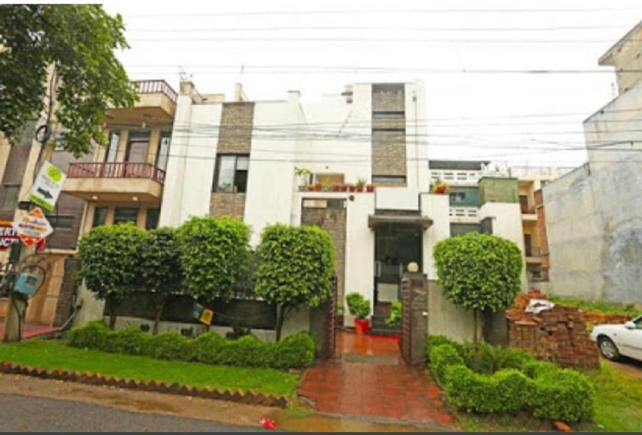 Hotel Pacific Inn Huda City Centre Gurgaon Buitenkant foto