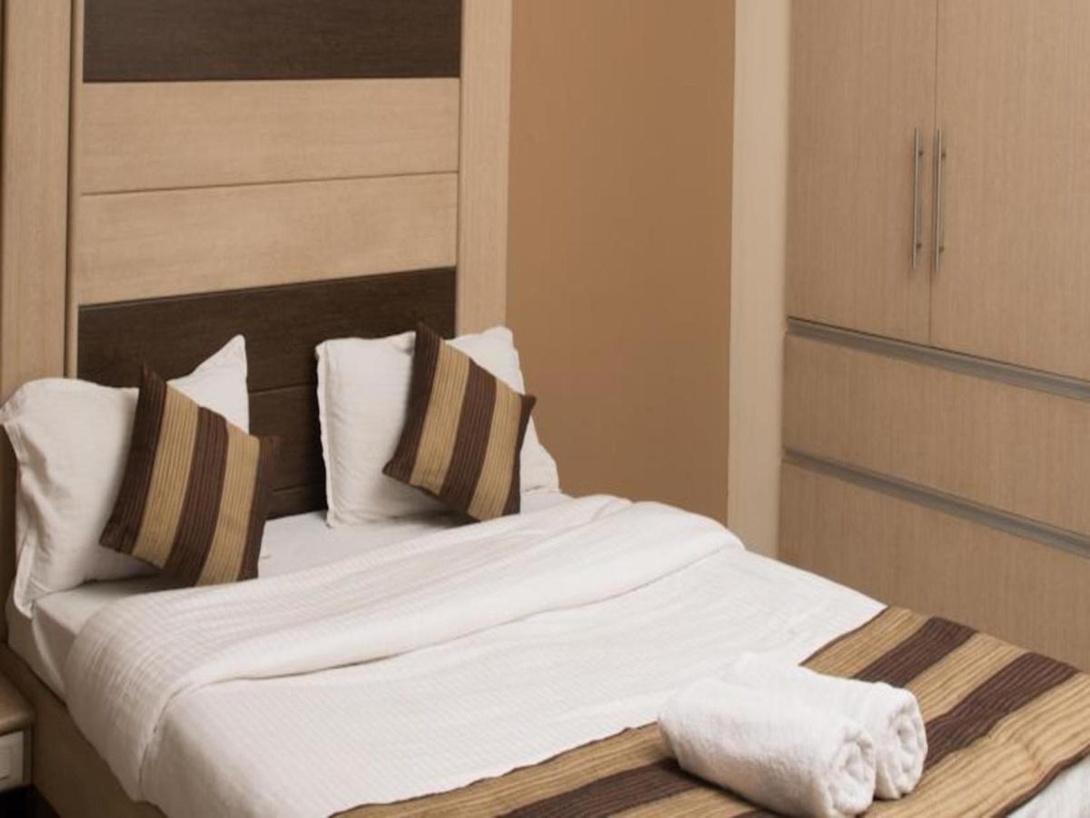 Hotel Pacific Inn Huda City Centre Gurgaon Buitenkant foto