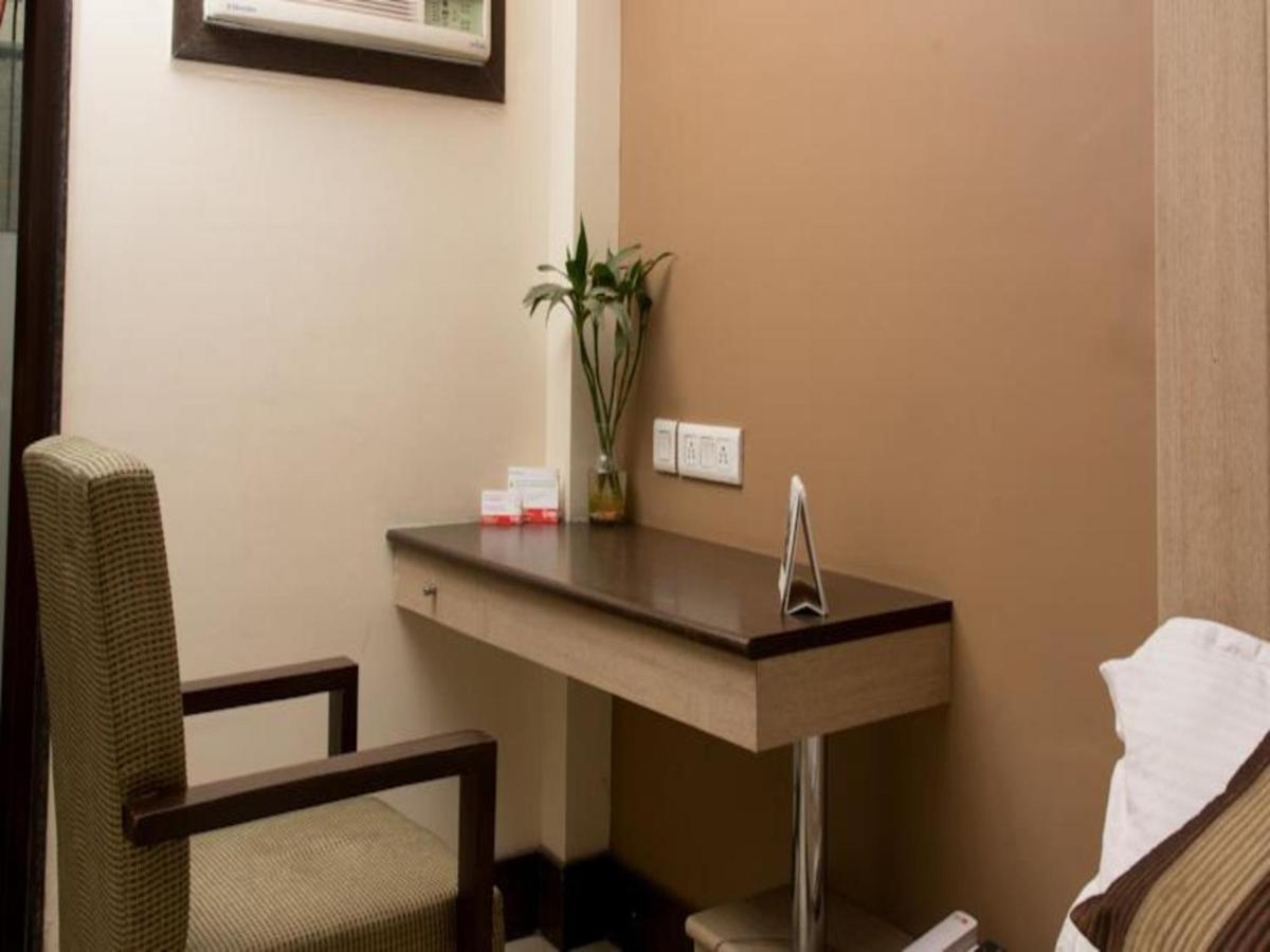 Hotel Pacific Inn Huda City Centre Gurgaon Buitenkant foto
