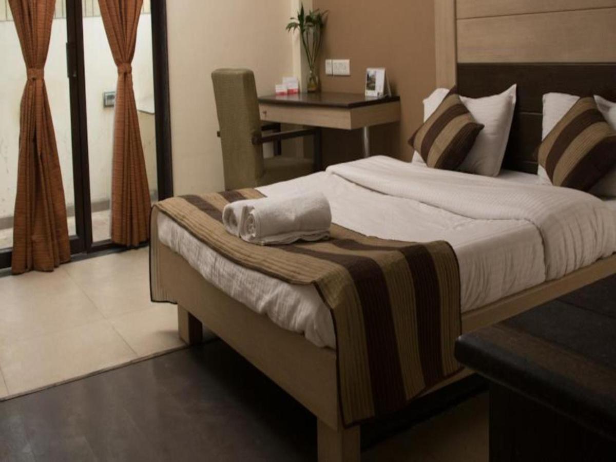 Hotel Pacific Inn Huda City Centre Gurgaon Buitenkant foto